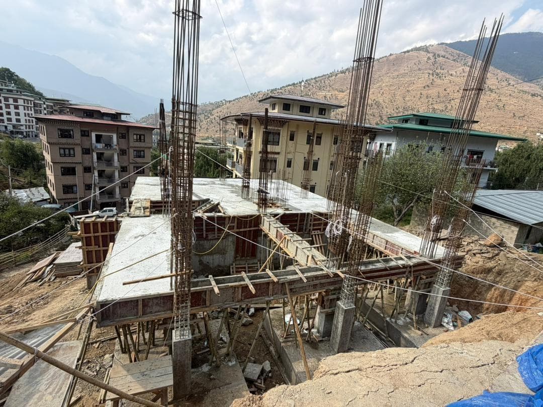 On-going construction of 1/2S+G+4+Jamthog at Taba, Thimphu